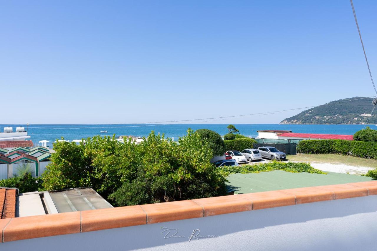 Casa Vacanze Vistamare Marinella di Sarzana Buitenkant foto